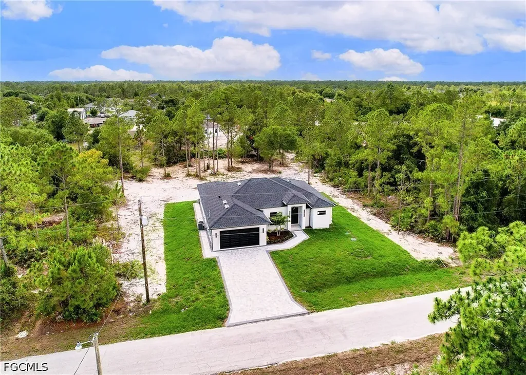 915 Lincoln Avenue Lehigh Acres FL 33972