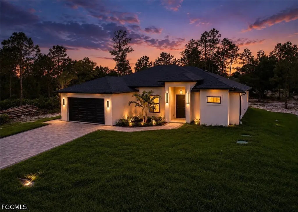 915 Lincoln Avenue Lehigh Acres FL 33972
