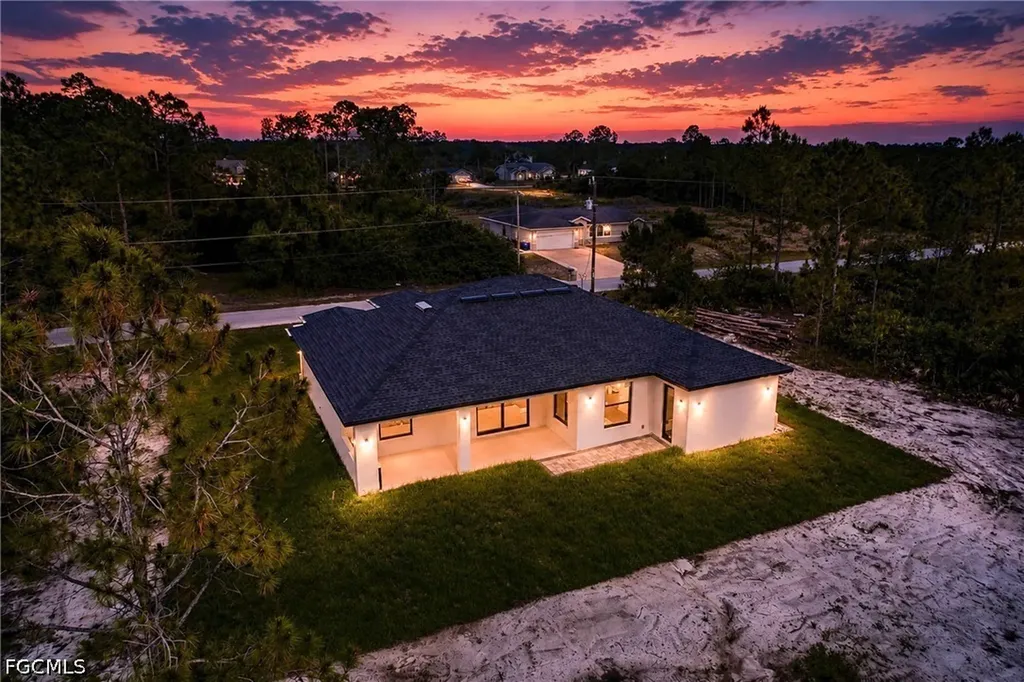915 Lincoln Avenue Lehigh Acres FL 33972