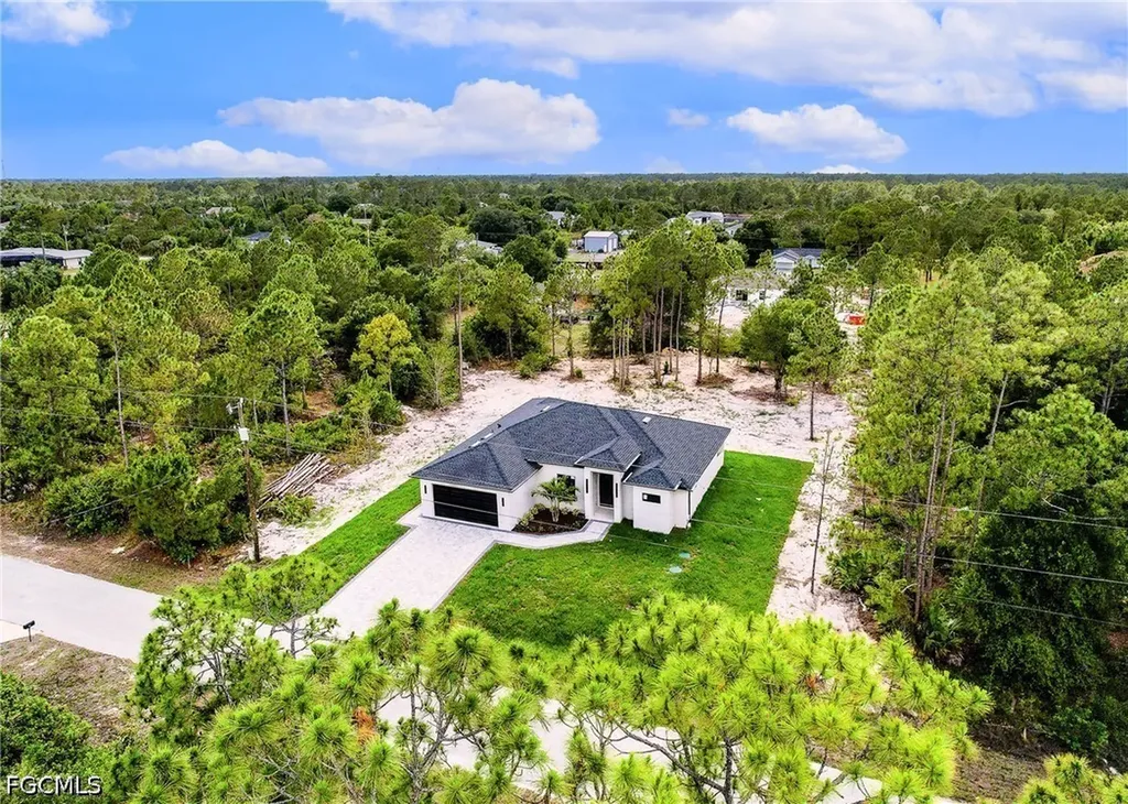 915 Lincoln Avenue Lehigh Acres FL 33972