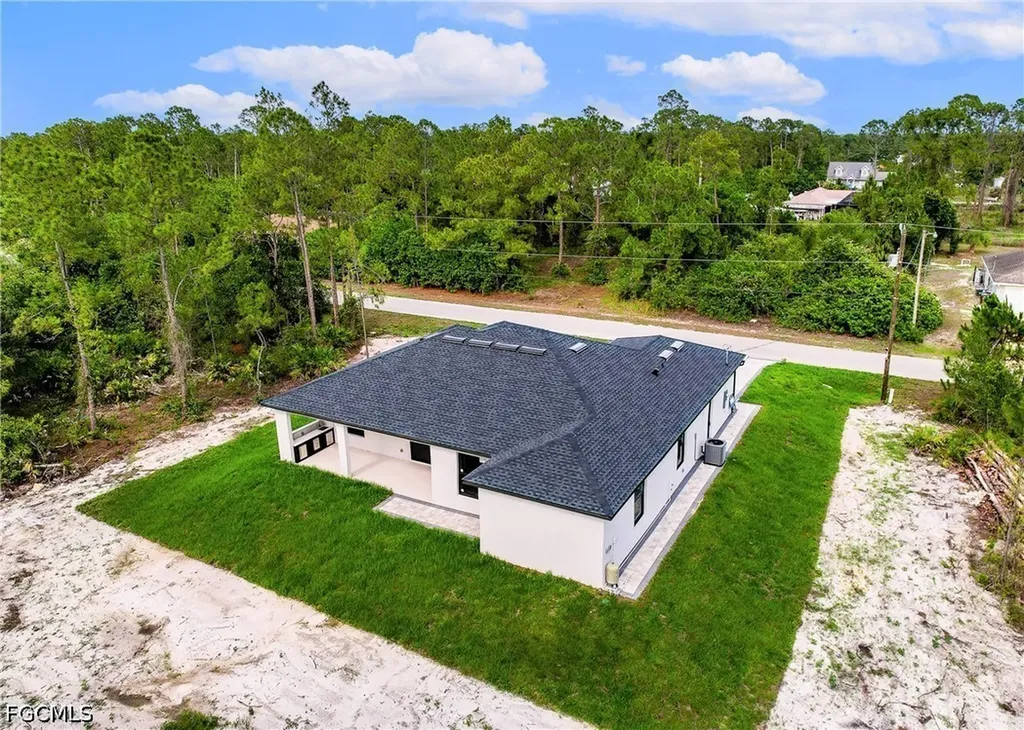 915 Lincoln Avenue Lehigh Acres FL 33972