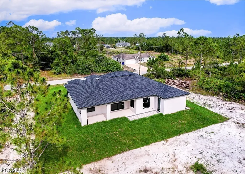 915 Lincoln Avenue Lehigh Acres FL 33972