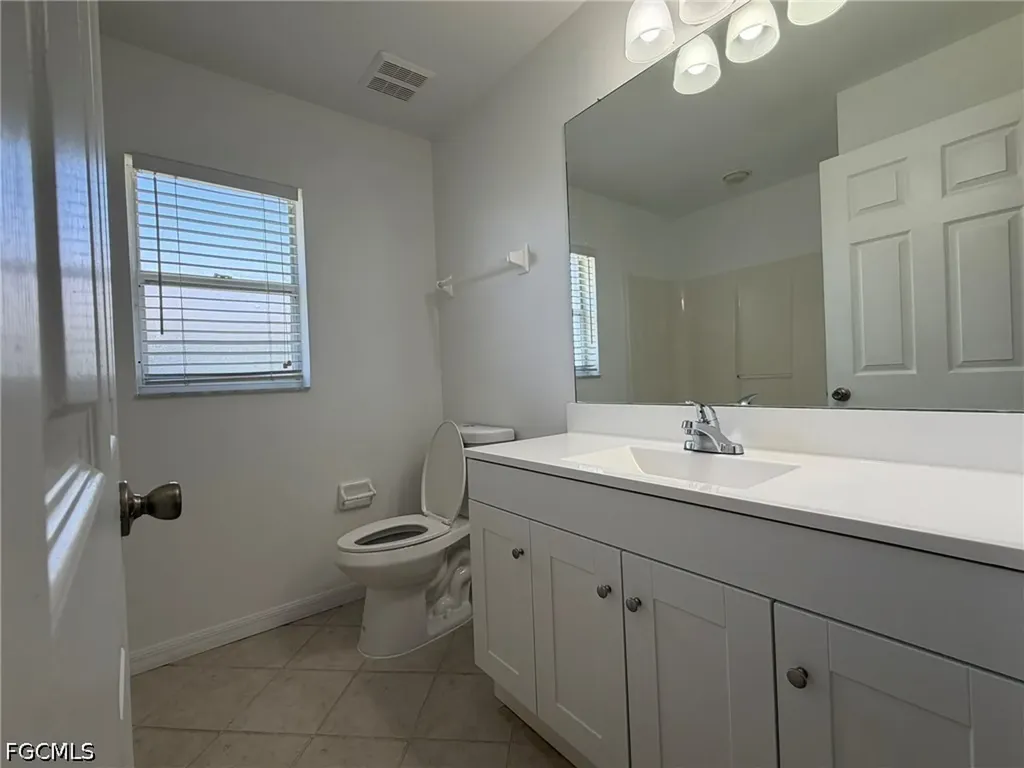 1424 NE 13th Place Cape Coral FL 33909