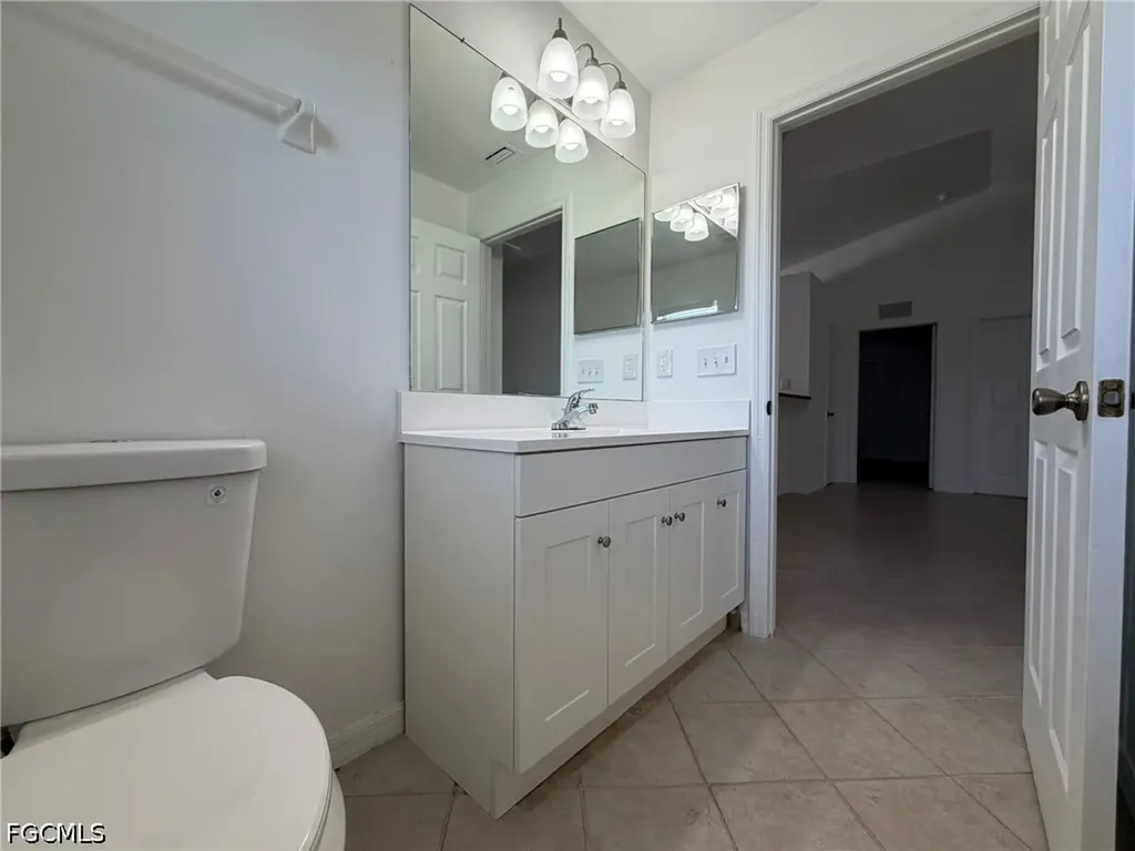 1424 NE 13th Place Cape Coral FL 33909