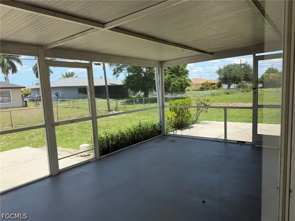 1424 NE 13th Place Cape Coral FL 33909
