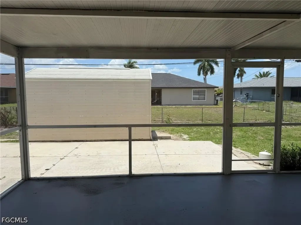 1424 NE 13th Place Cape Coral FL 33909