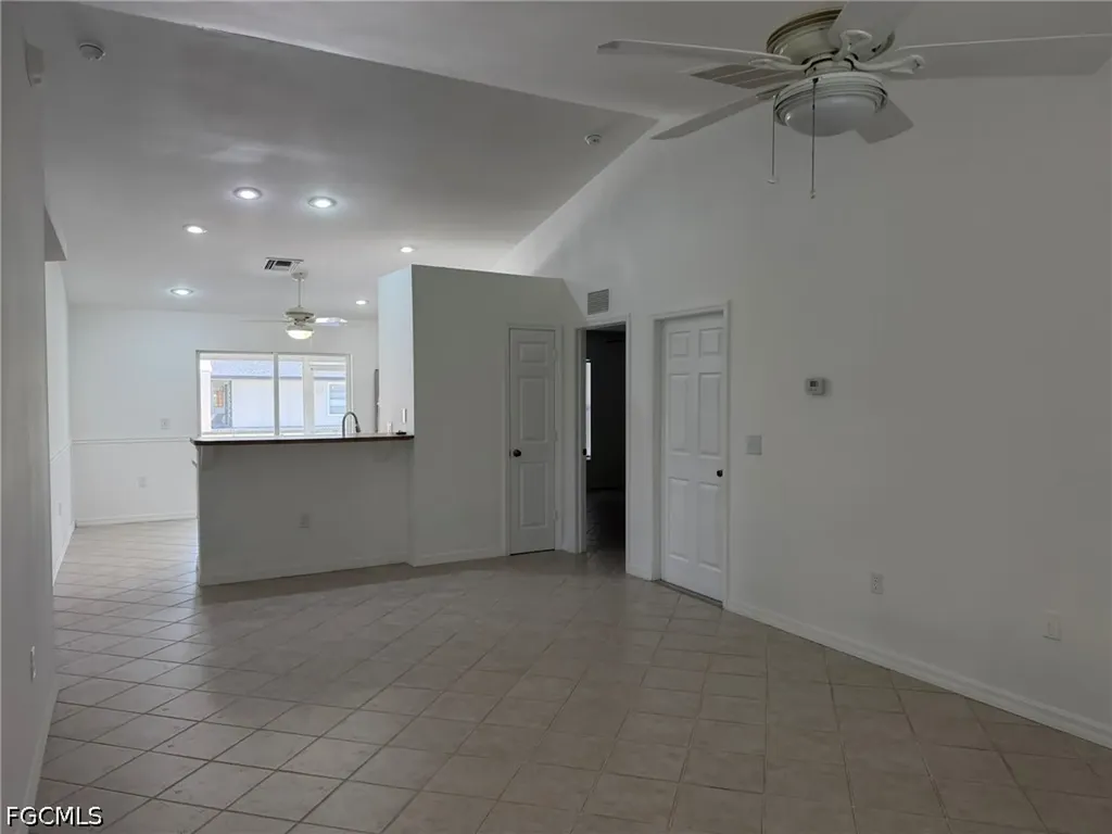 1424 NE 13th Place Cape Coral FL 33909