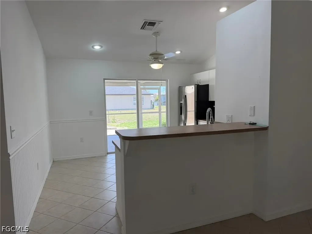 1424 NE 13th Place Cape Coral FL 33909