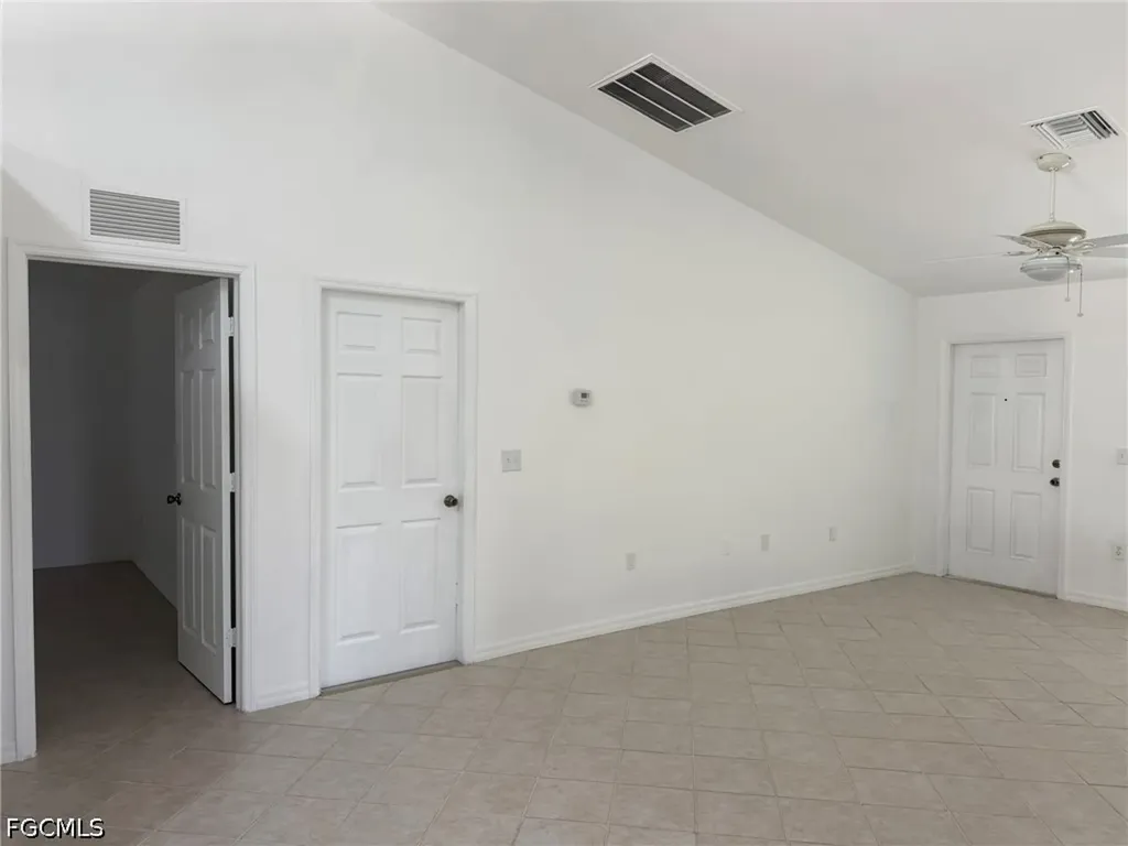 1424 NE 13th Place Cape Coral FL 33909