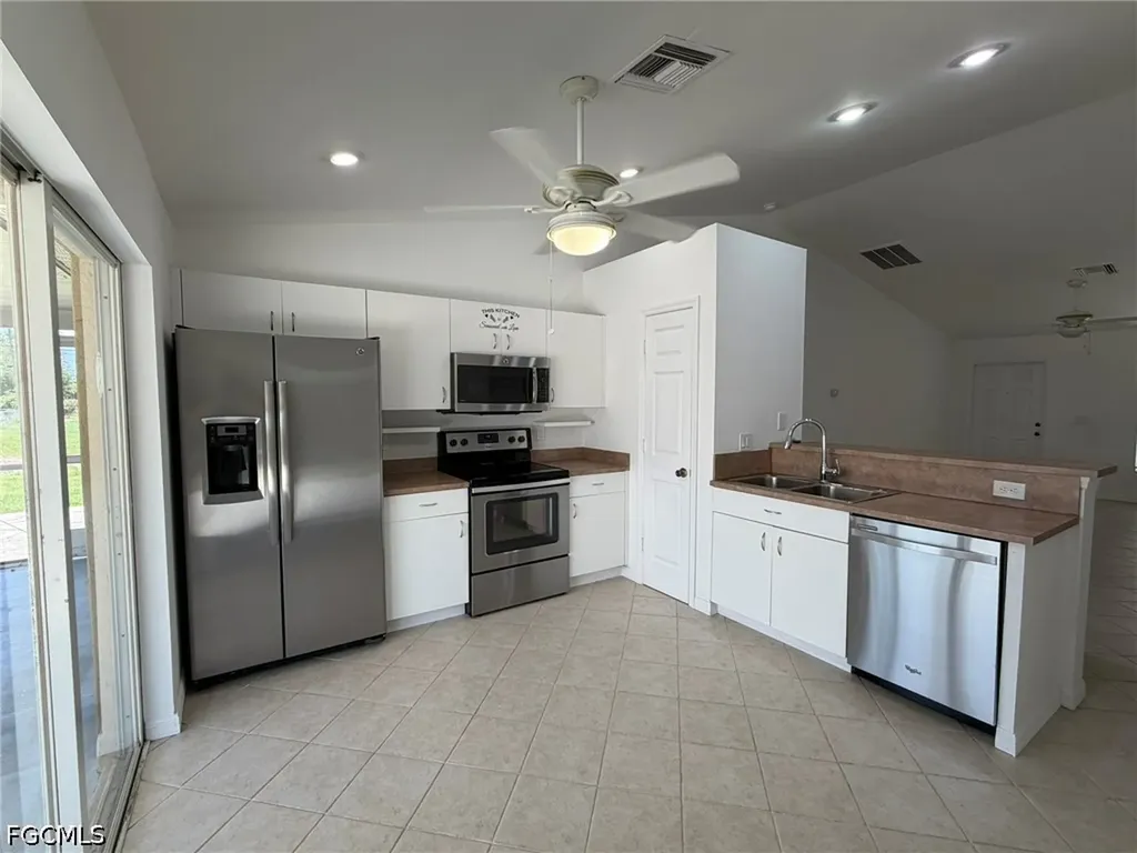 1424 NE 13th Place Cape Coral FL 33909