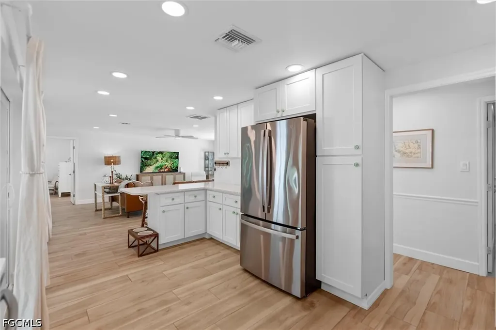 9428 Moonlight Drive Sanibel FL 33957