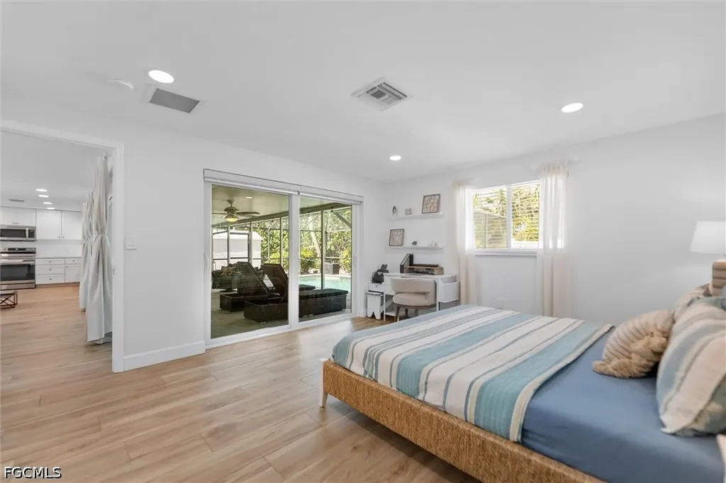 9428 Moonlight Drive Sanibel FL 33957