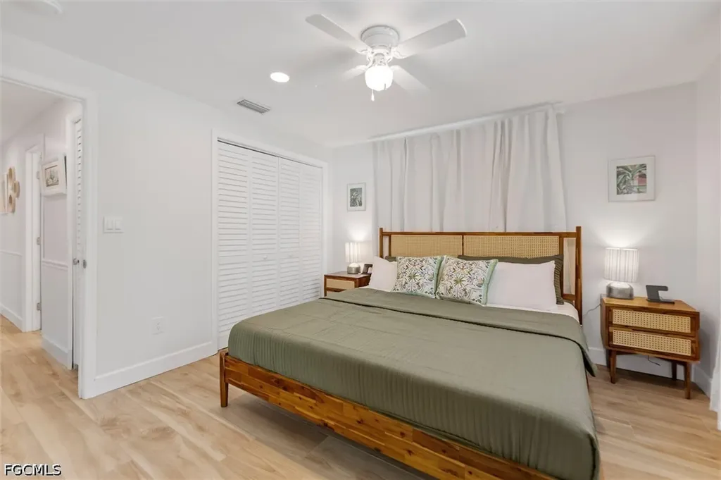9428 Moonlight Drive Sanibel FL 33957