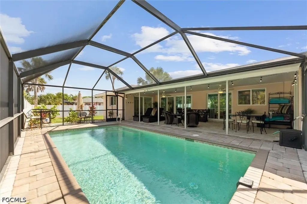 9428 Moonlight Drive Sanibel FL 33957
