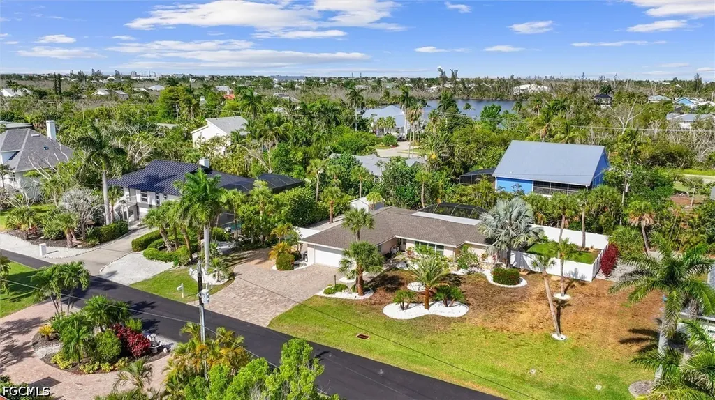 9428 Moonlight Drive Sanibel FL 33957