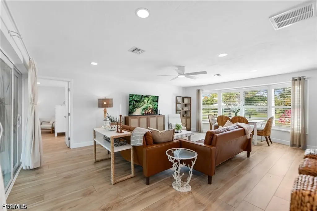 9428 Moonlight Drive Sanibel FL 33957
