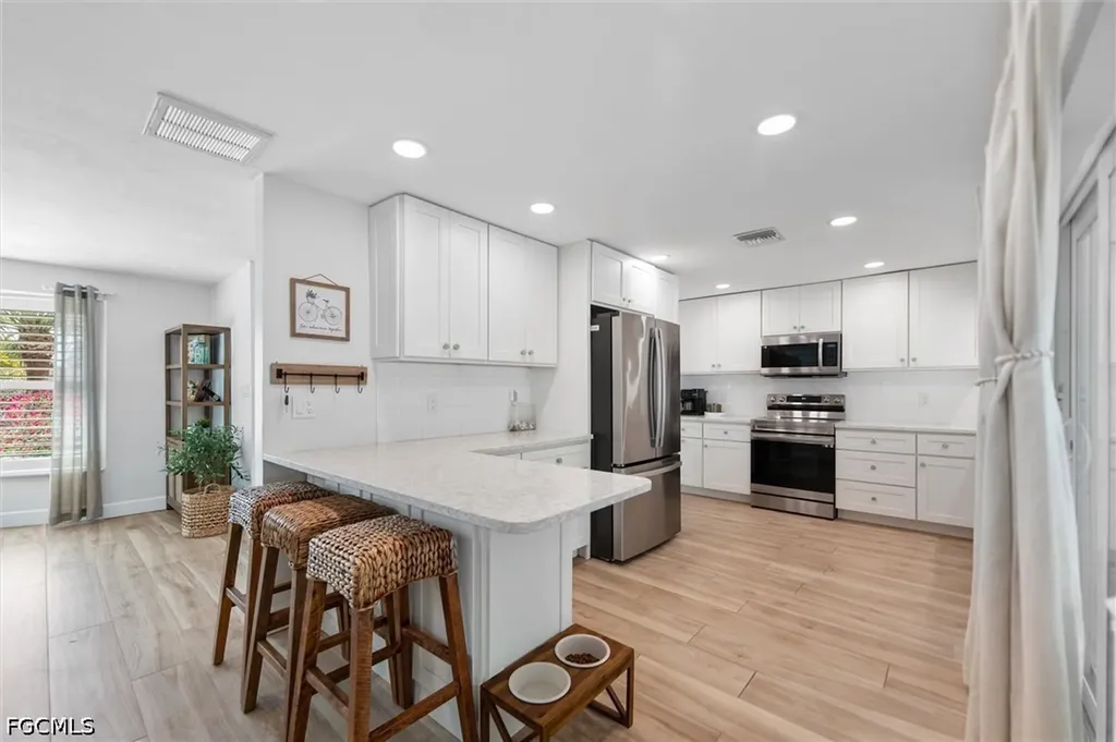 9428 Moonlight Drive Sanibel FL 33957