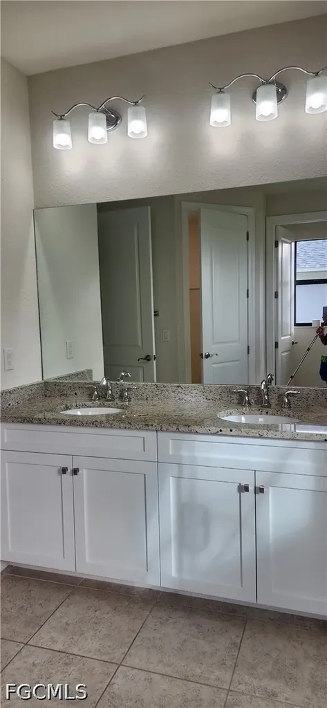 2231 NE 1st Terrace Cape Coral FL 33909
