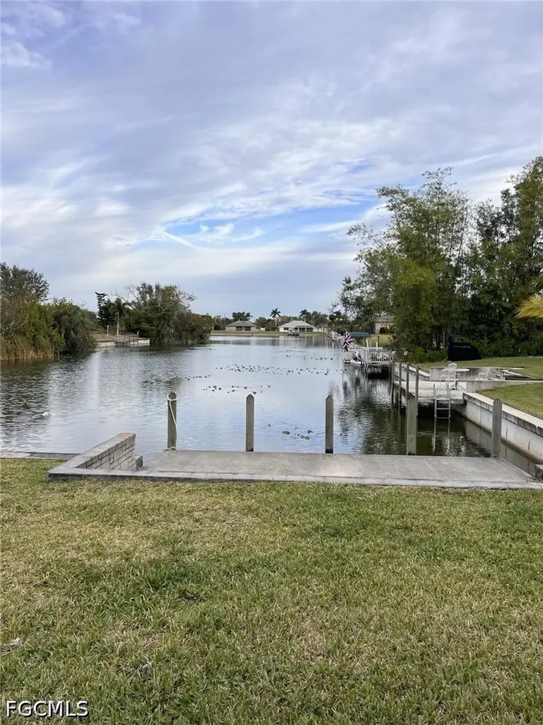 2231 NE 1st Terrace Cape Coral FL 33909