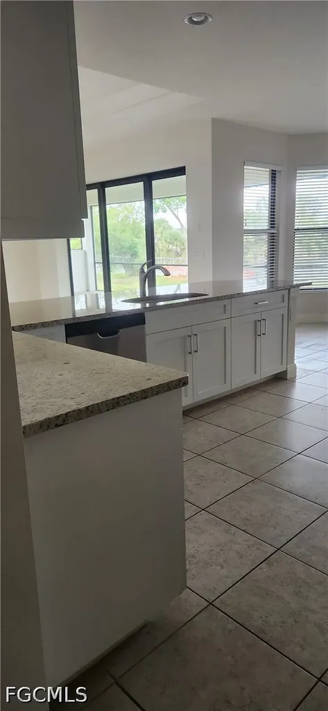 2231 NE 1st Terrace Cape Coral FL 33909