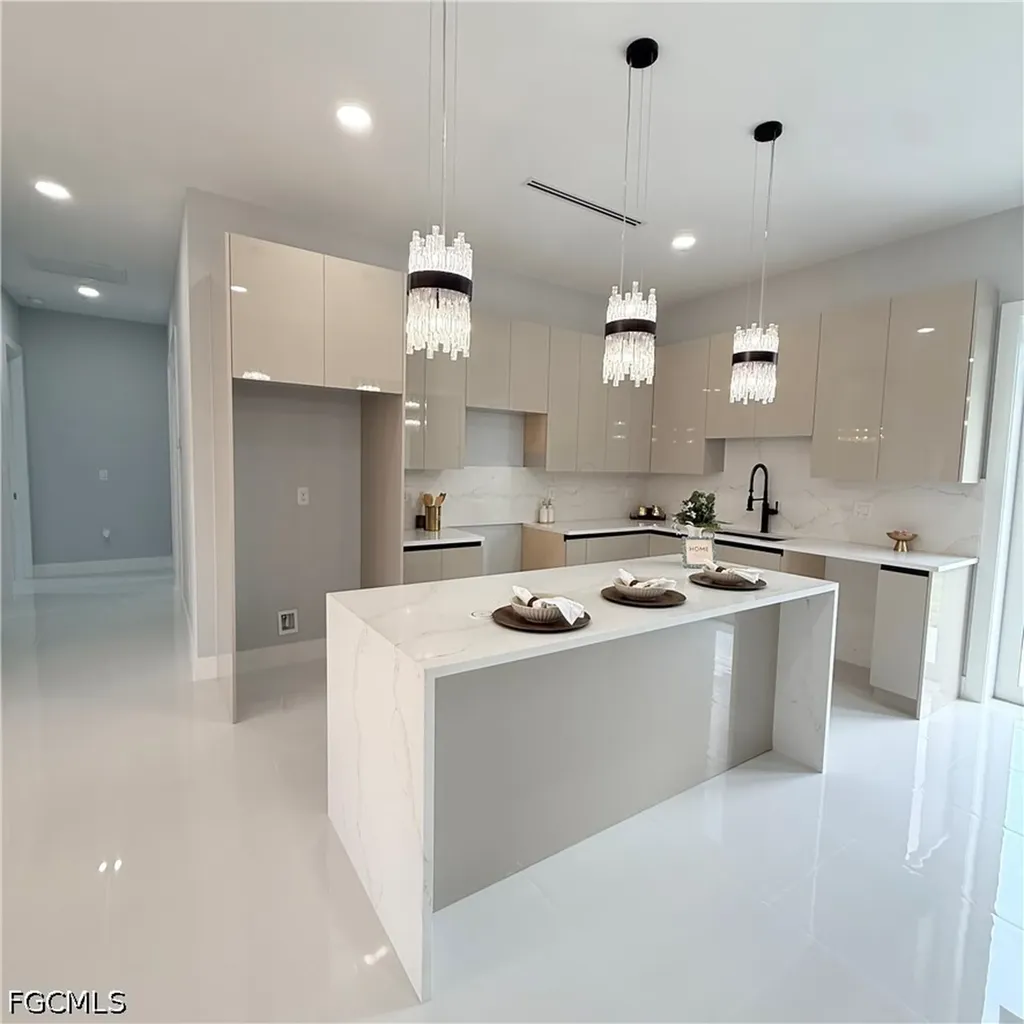 546 Louisville Street E Lehigh Acres FL 33974