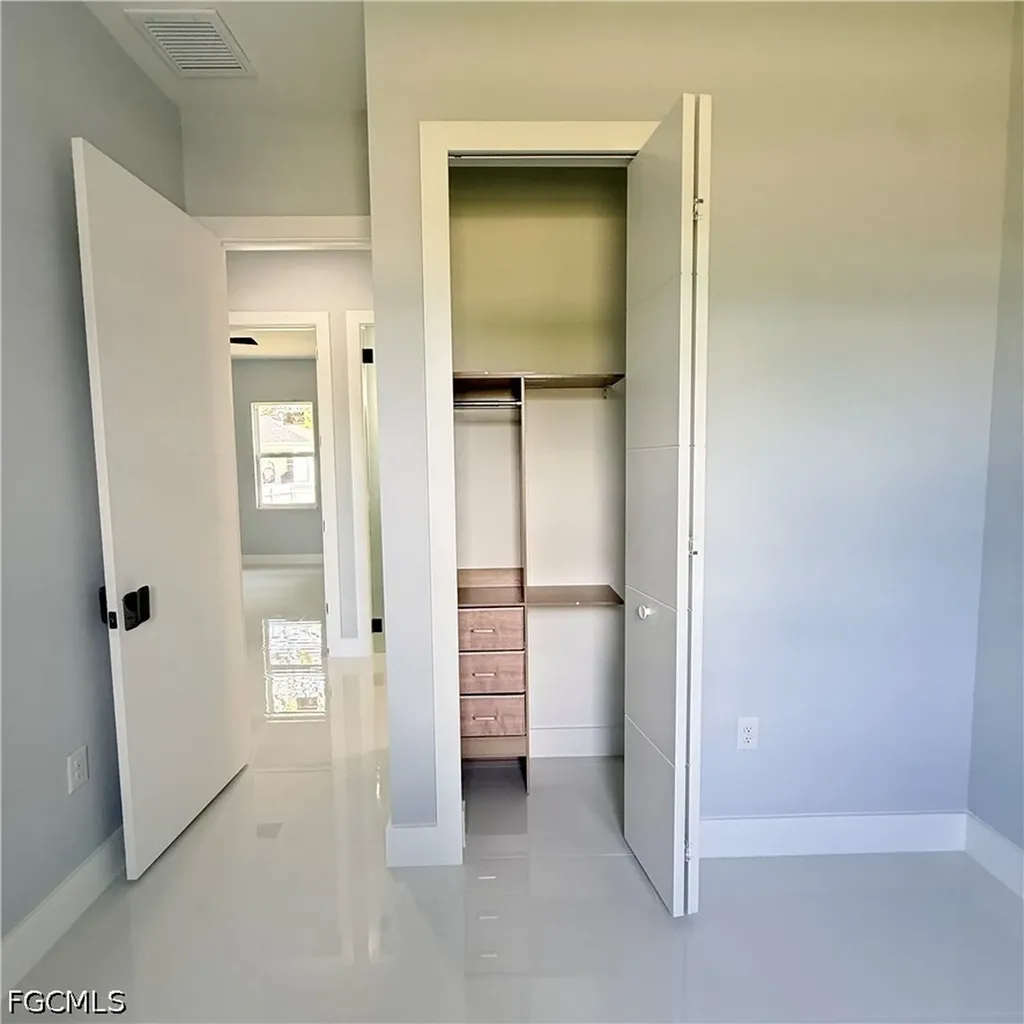 546 Louisville Street E Lehigh Acres FL 33974