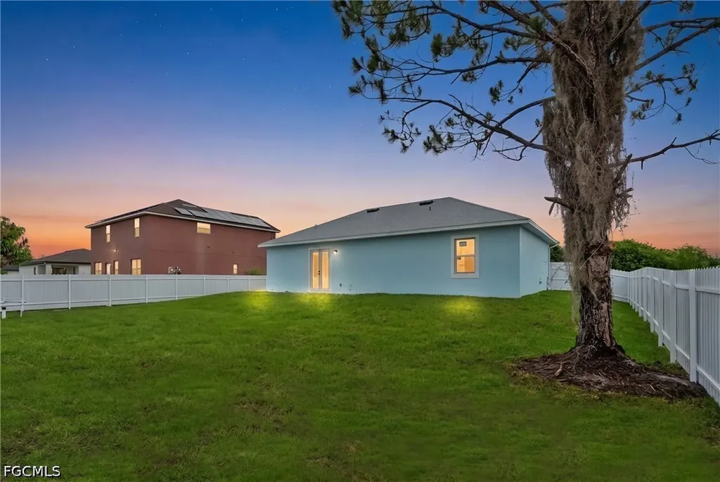 546 Louisville Street E Lehigh Acres FL 33974