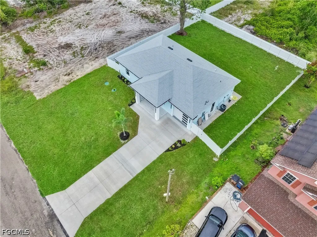 546 Louisville Street E Lehigh Acres FL 33974