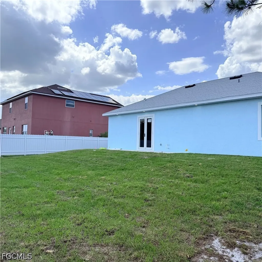 546 Louisville Street E Lehigh Acres FL 33974