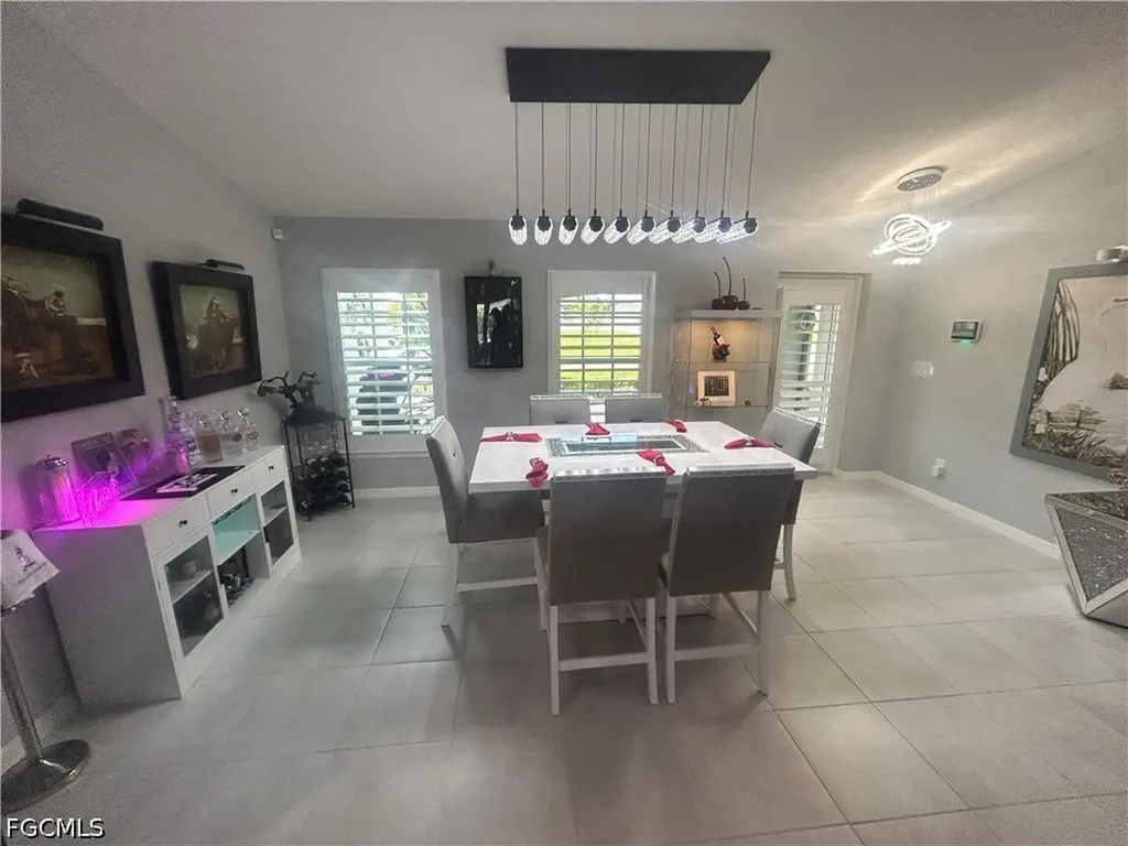 1811 SW 3rd Terrace Cape Coral FL 33991