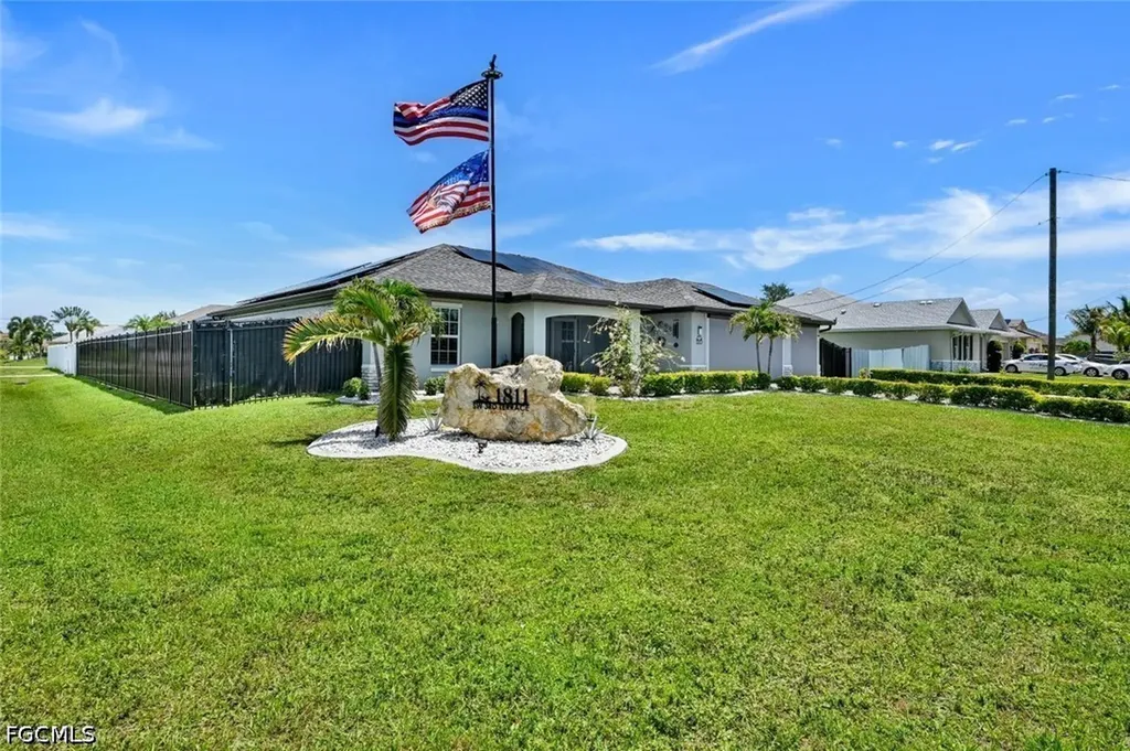 1811 SW 3rd Terrace Cape Coral FL 33991