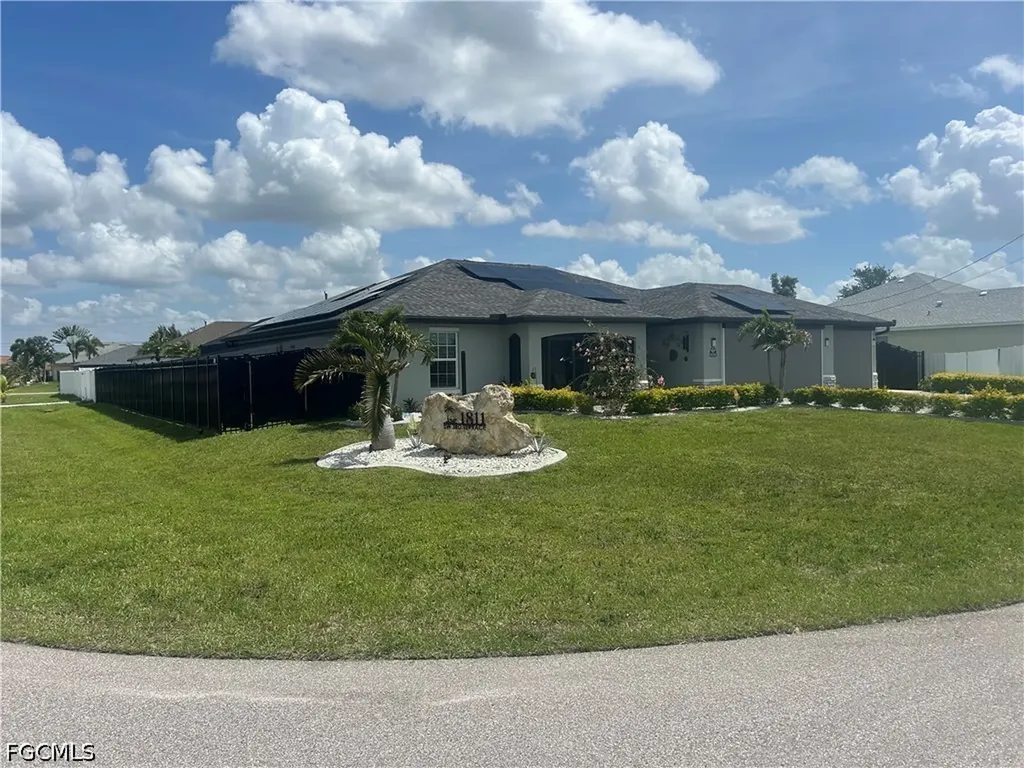 1811 SW 3rd Terrace Cape Coral FL 33991