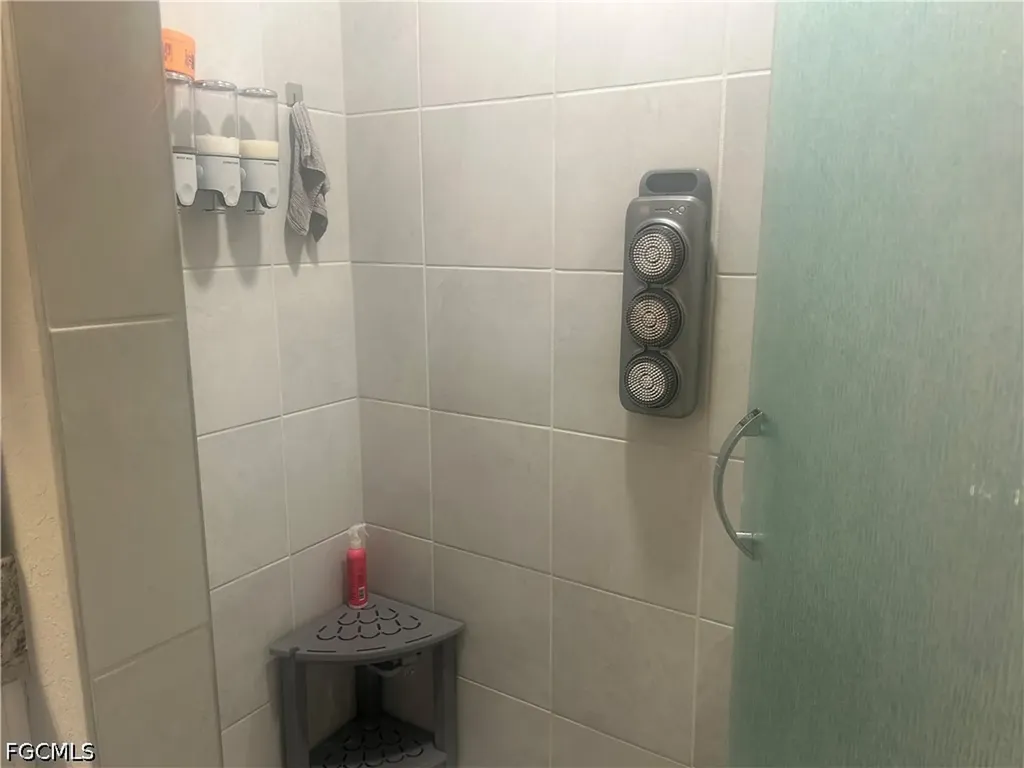 1811 SW 3rd Terrace Cape Coral FL 33991