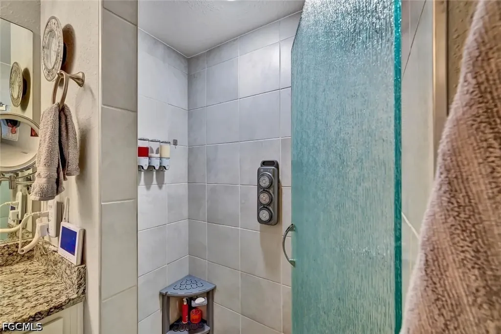 1811 SW 3rd Terrace Cape Coral FL 33991