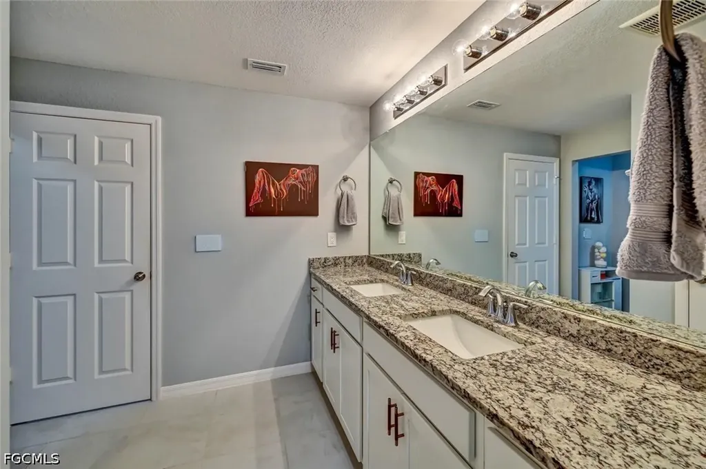 1811 SW 3rd Terrace Cape Coral FL 33991