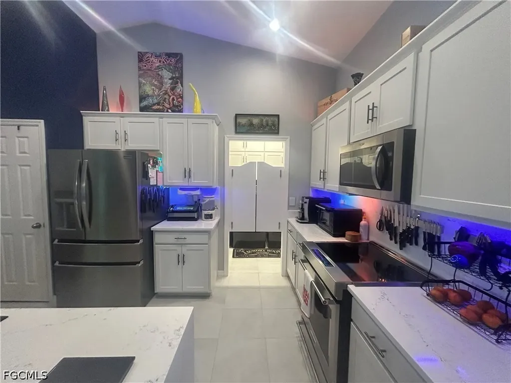 1811 SW 3rd Terrace Cape Coral FL 33991