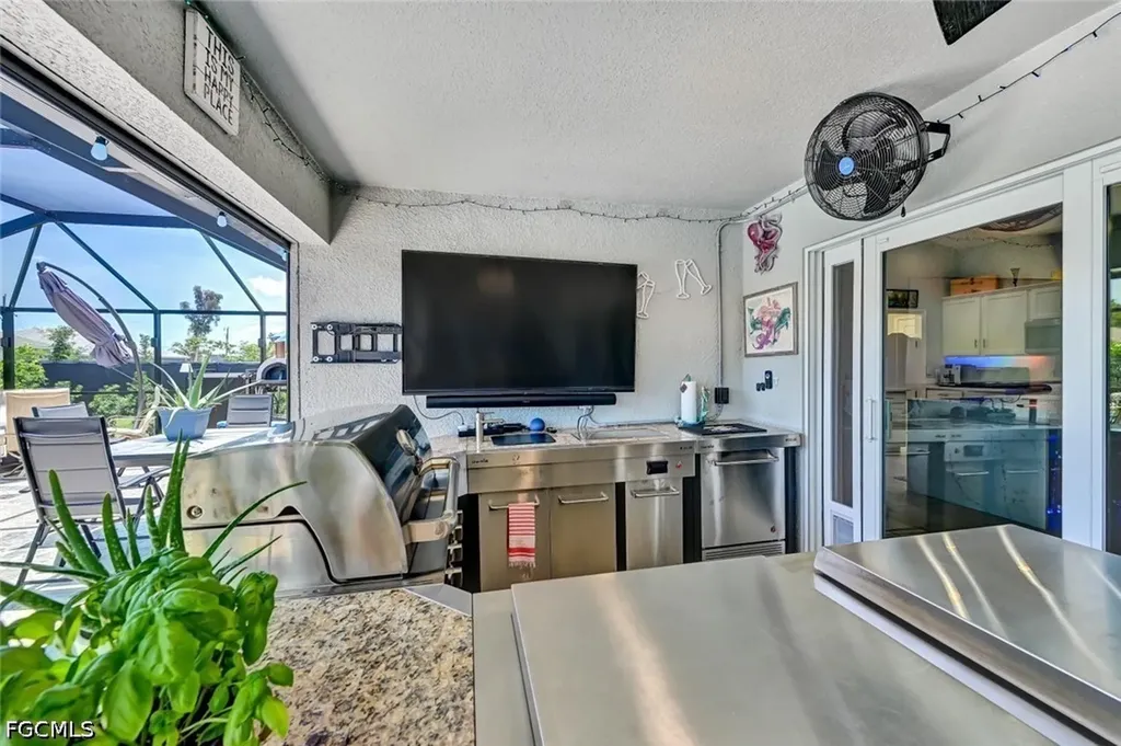 1811 SW 3rd Terrace Cape Coral FL 33991