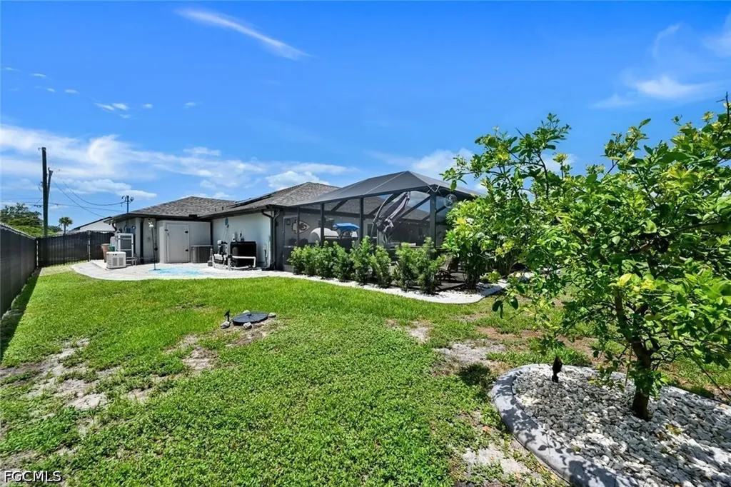1811 SW 3rd Terrace Cape Coral FL 33991