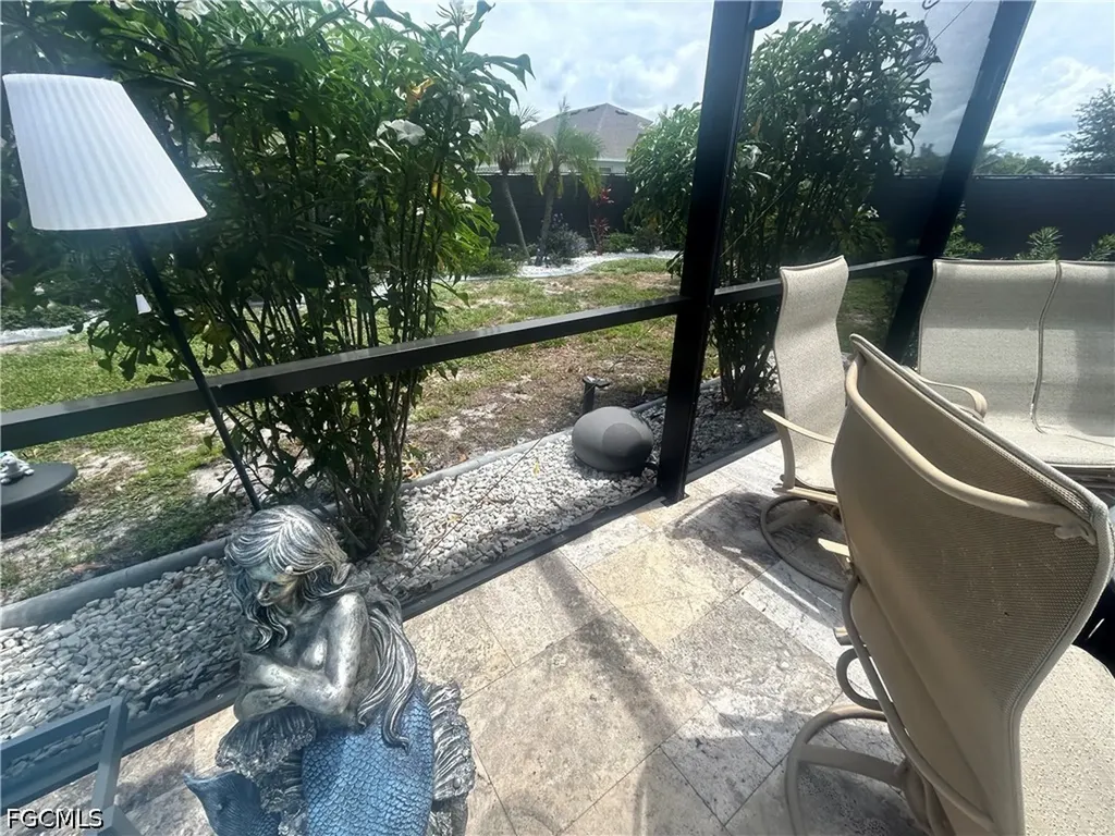 1811 SW 3rd Terrace Cape Coral FL 33991