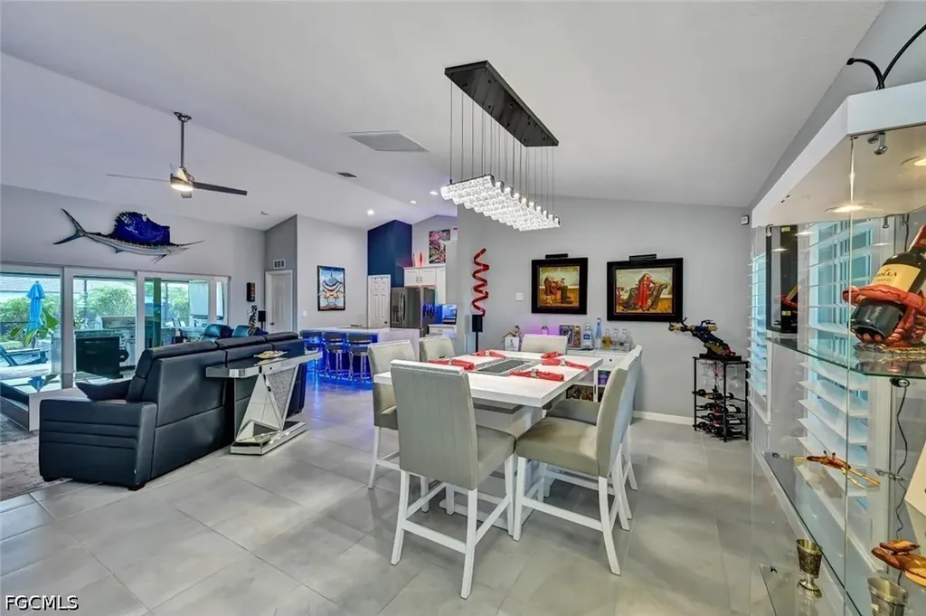 1811 SW 3rd Terrace Cape Coral FL 33991