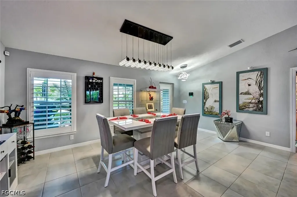 1811 SW 3rd Terrace Cape Coral FL 33991