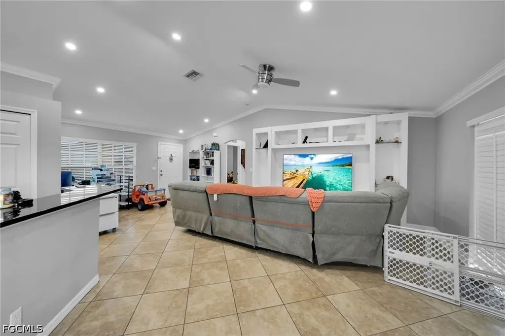 1502 SE 2nd Place Cape Coral FL 33990