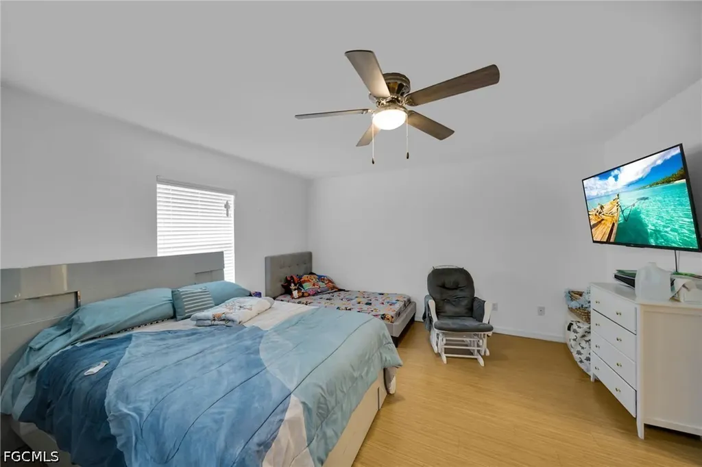 1502 SE 2nd Place Cape Coral FL 33990