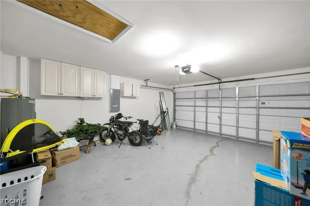 1502 SE 2nd Place Cape Coral FL 33990