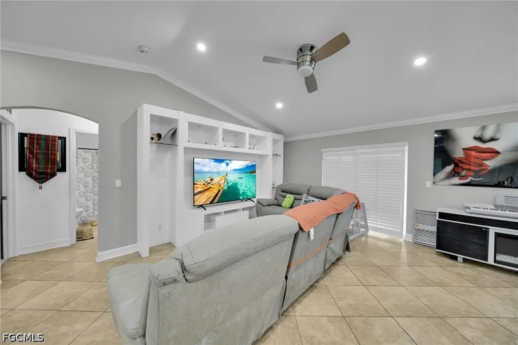 1502 SE 2nd Place Cape Coral FL 33990