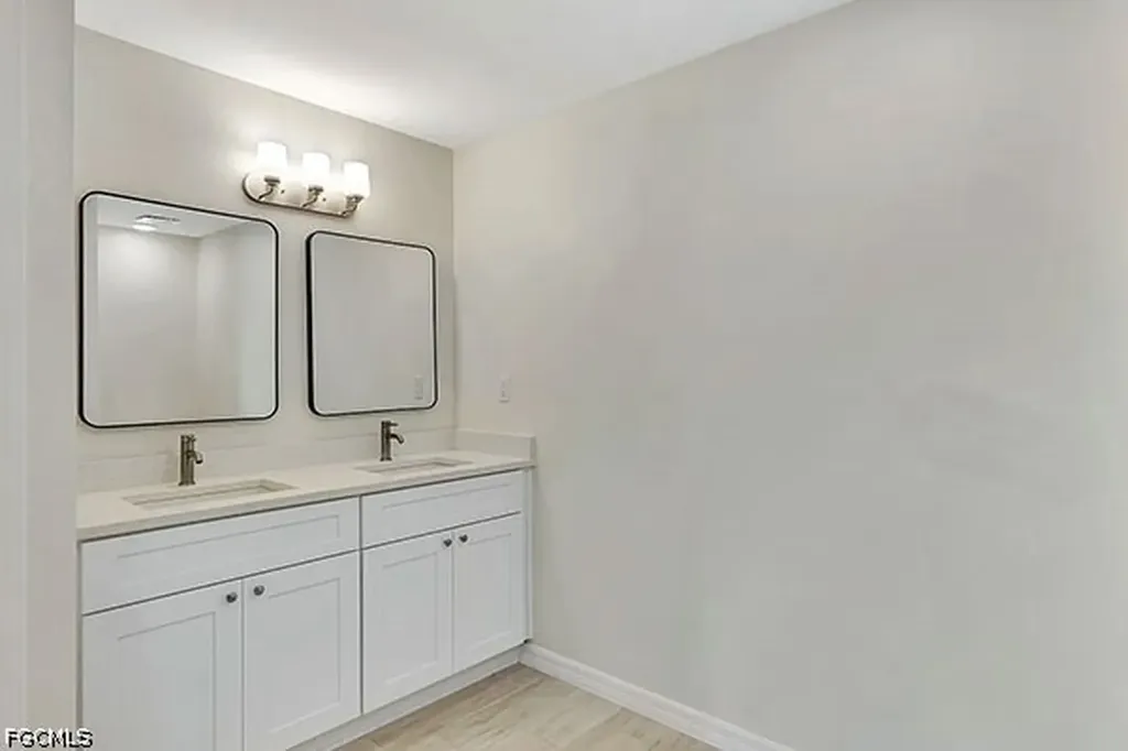 3809 NW 38th Street Cape Coral FL 33993