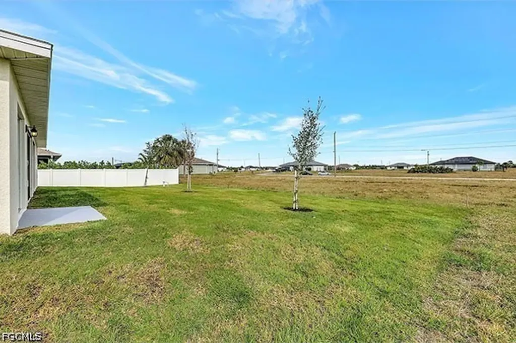 3809 NW 38th Street Cape Coral FL 33993