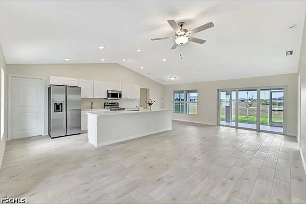 3809 NW 38th Street Cape Coral FL 33993