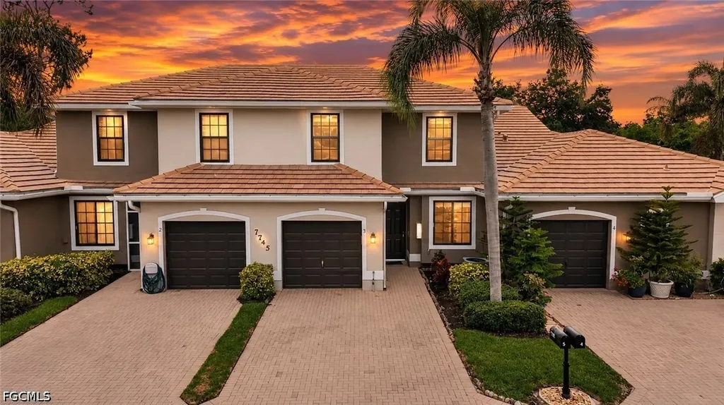 Naples FL, 7745 Woodbrook Circle, Unit 3703