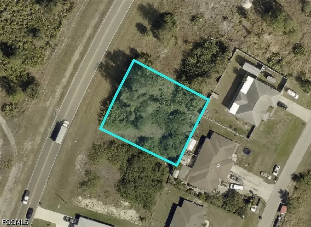 872-874 Alabama Road S Lehigh Acres FL 33974